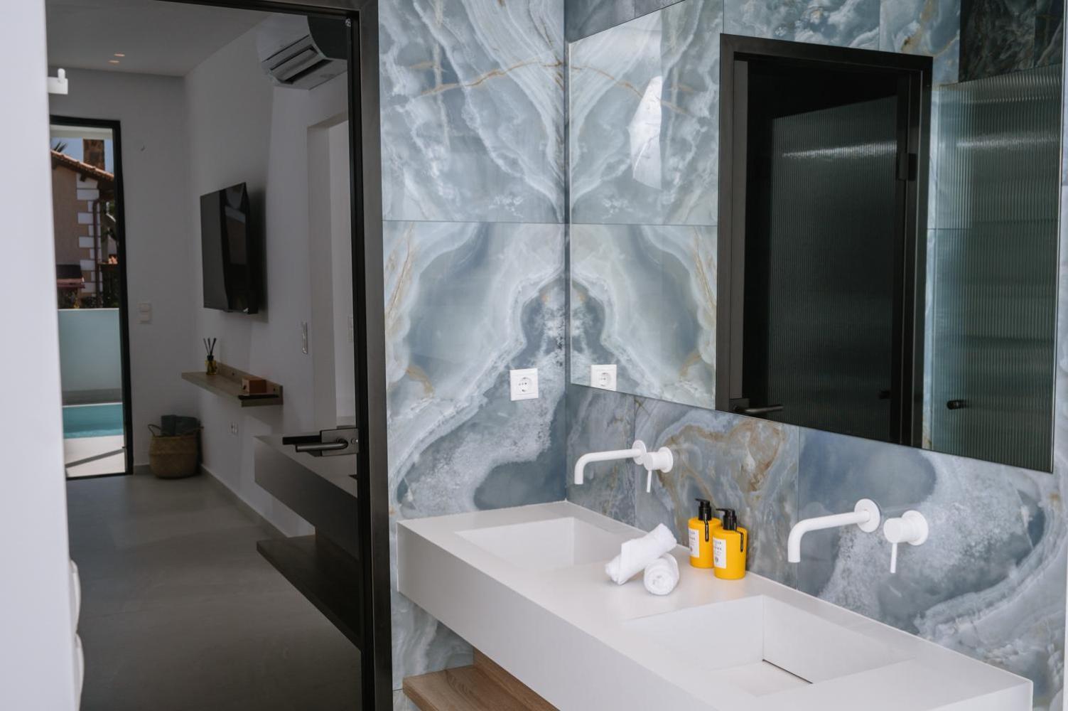 Sardines Luxury Suites 헐소니소스 외부 사진